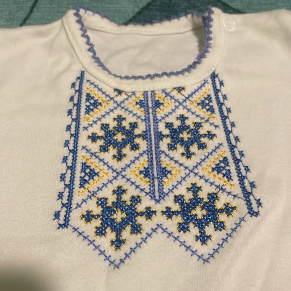Vishivanka Style Onesie 🇺🇦 - Picture 2 of 2